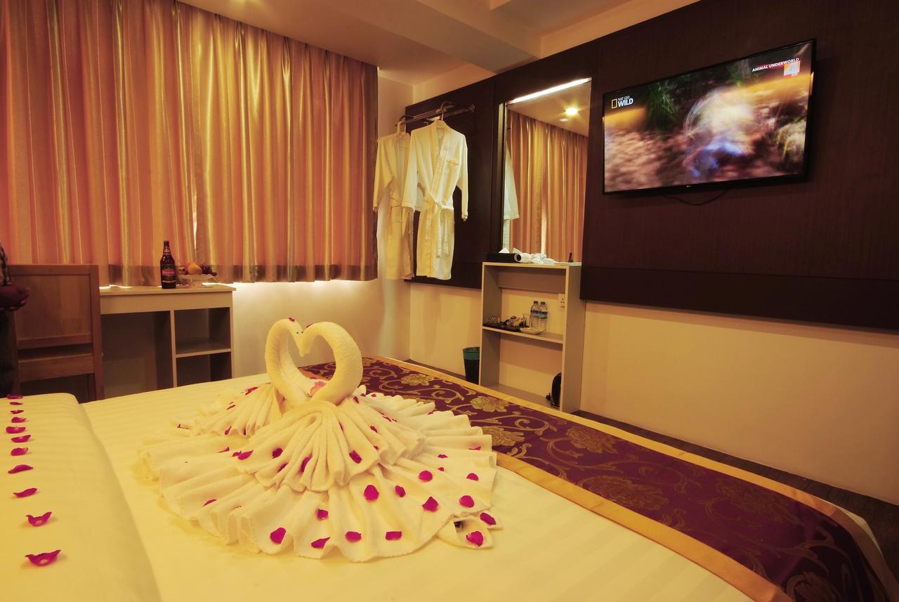 The Hotel Mawtin Yangon Exterior foto